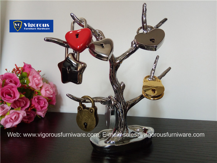 Vigorous manufacture of animal lock heart lock150